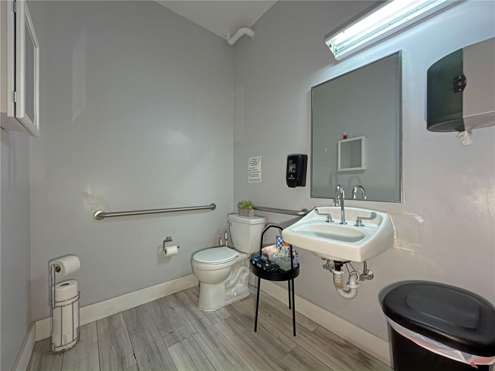 10501 S Orange Ave #107 Property Photo 24