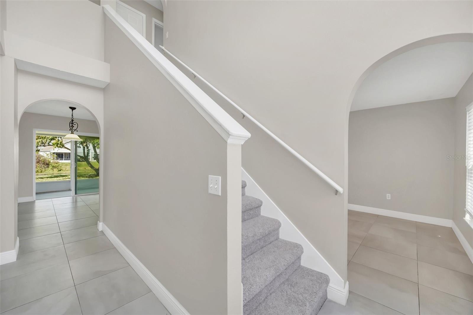 2120 Marisol Loop Property Photo 6