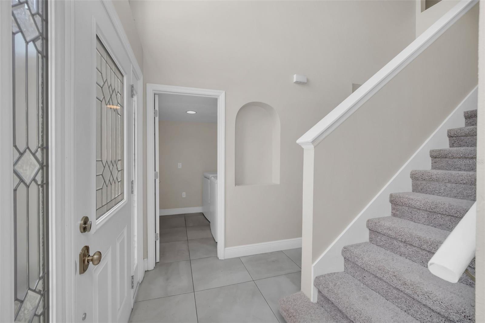 2120 Marisol Loop Property Photo 7