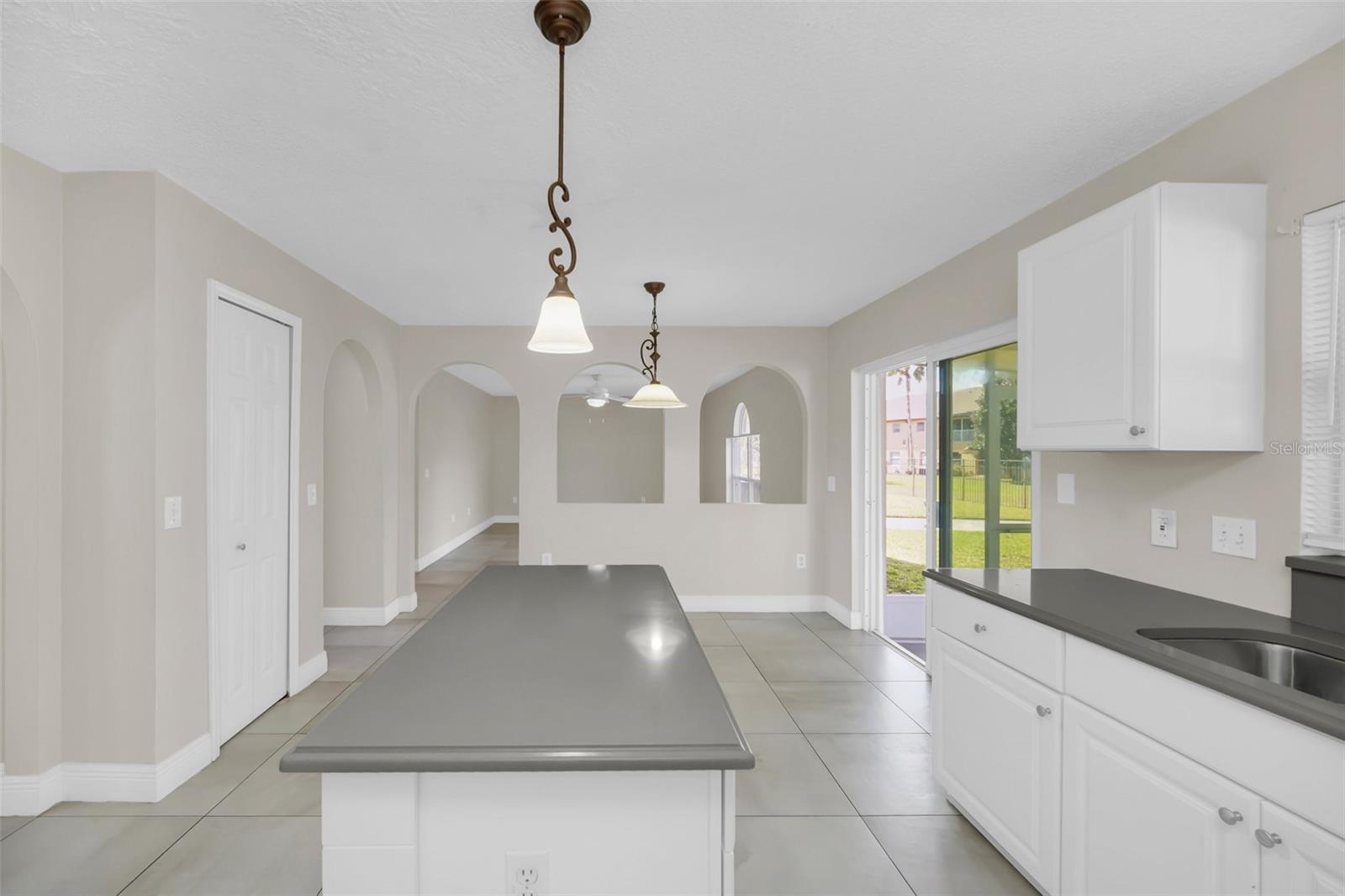 2120 Marisol Loop Property Photo 16