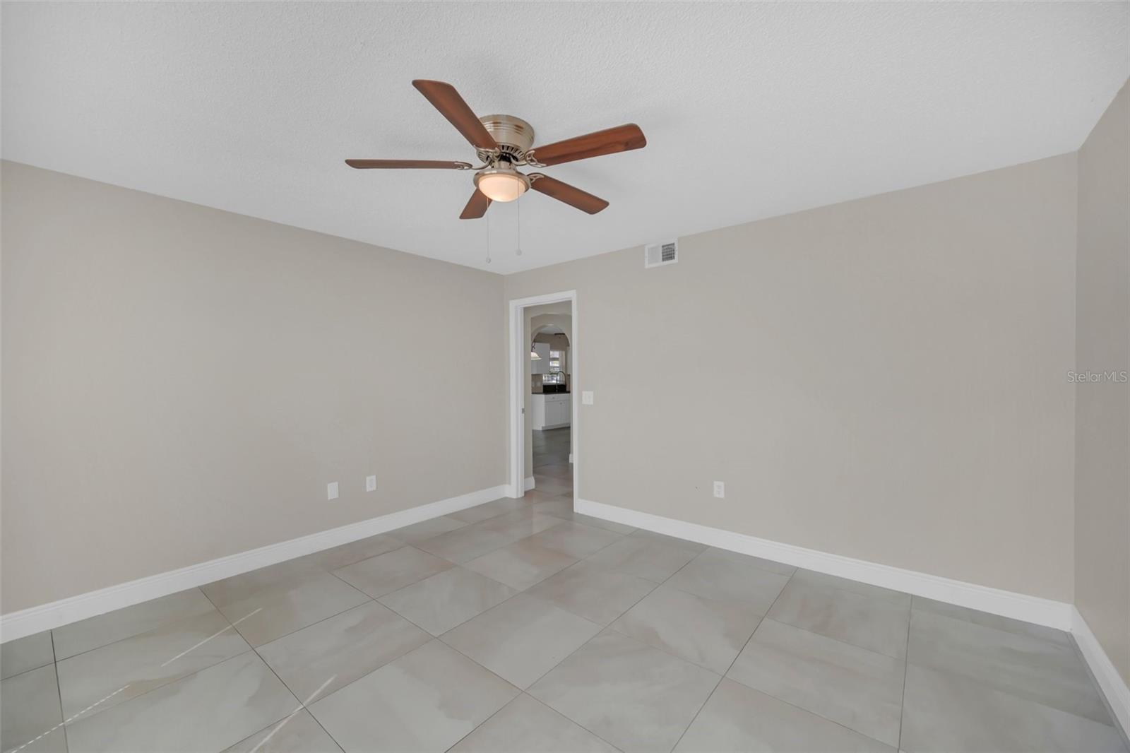 2120 Marisol Loop Property Photo 25