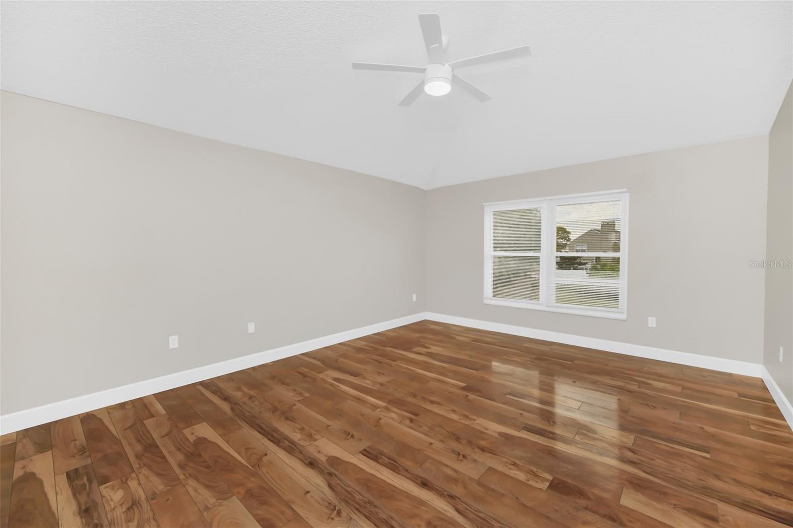 2120 Marisol Loop Property Photo 29