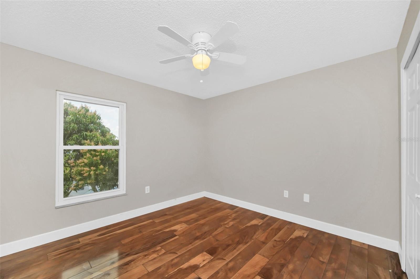 2120 Marisol Loop Property Photo 36