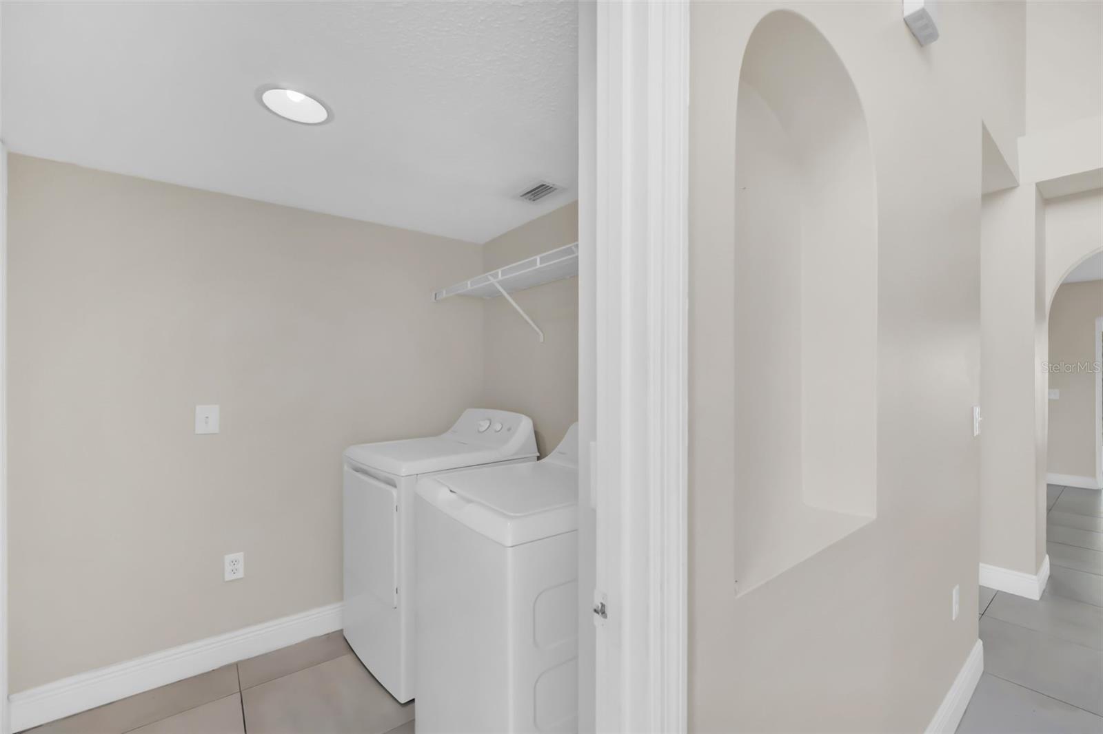 2120 Marisol Loop Property Photo 40