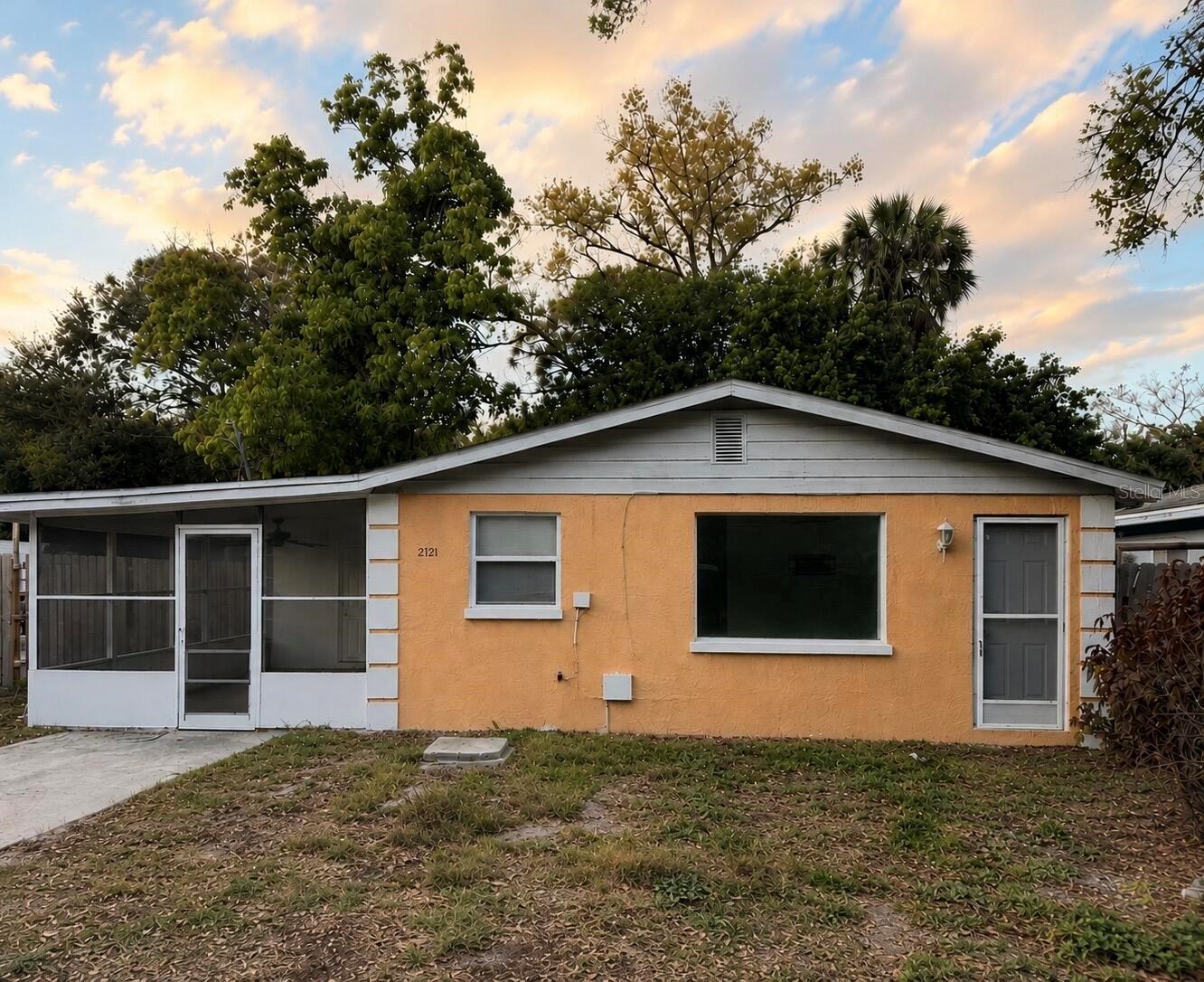 2121 33rd St Property Photo 1