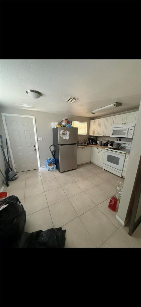 2121 33rd St Property Photo 4
