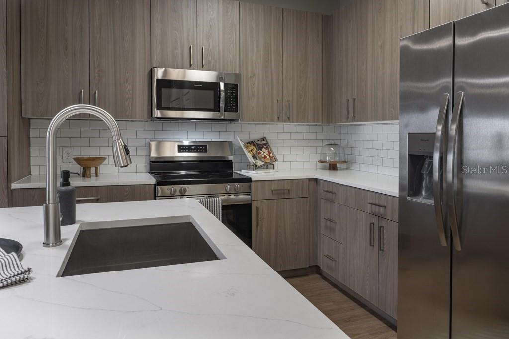 1015 Lake Forest Blvd #a2 Property Photo 15