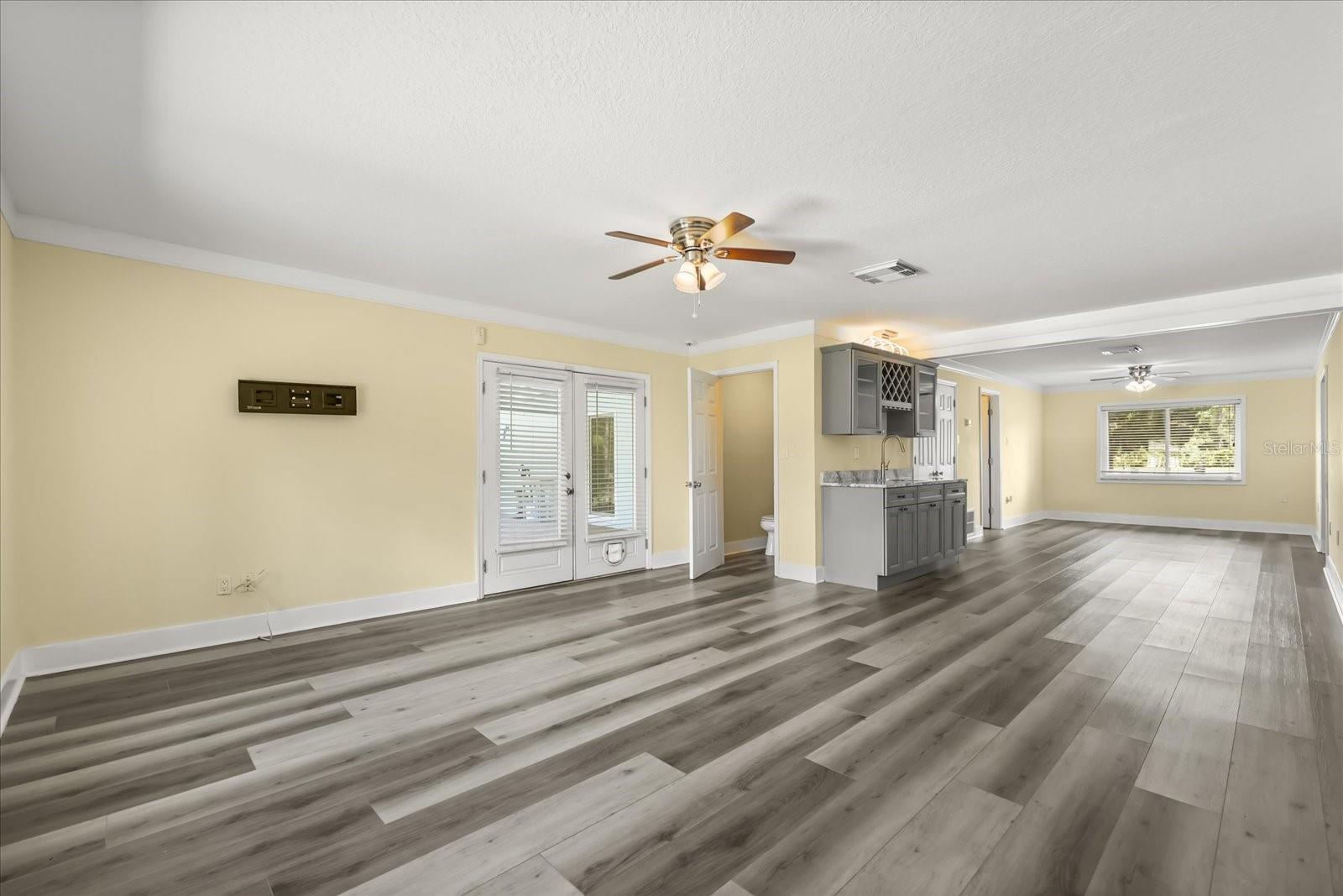 20963 E Colonial Dr Property Photo 31