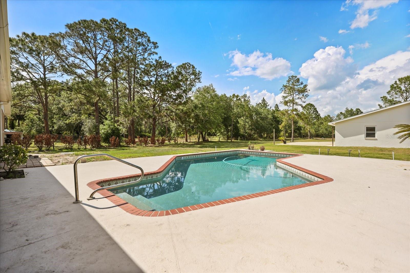 20963 E Colonial Dr Property Photo 36
