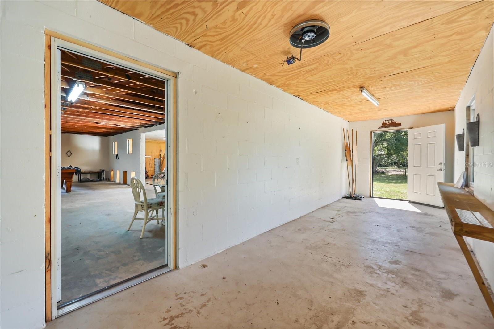 20963 E Colonial Dr Property Photo 38