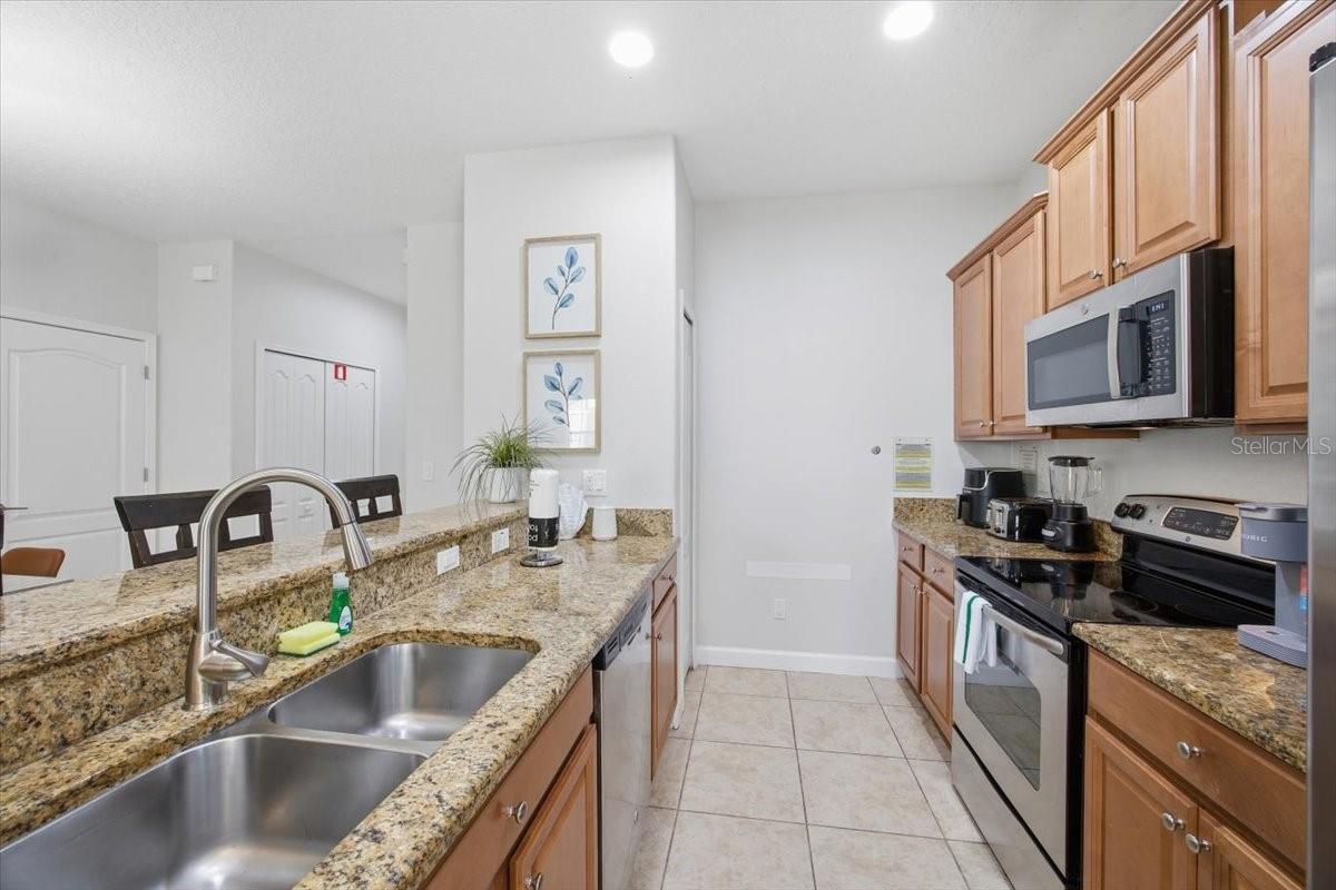 8922 Cuban Palm Rd Property Photo 13