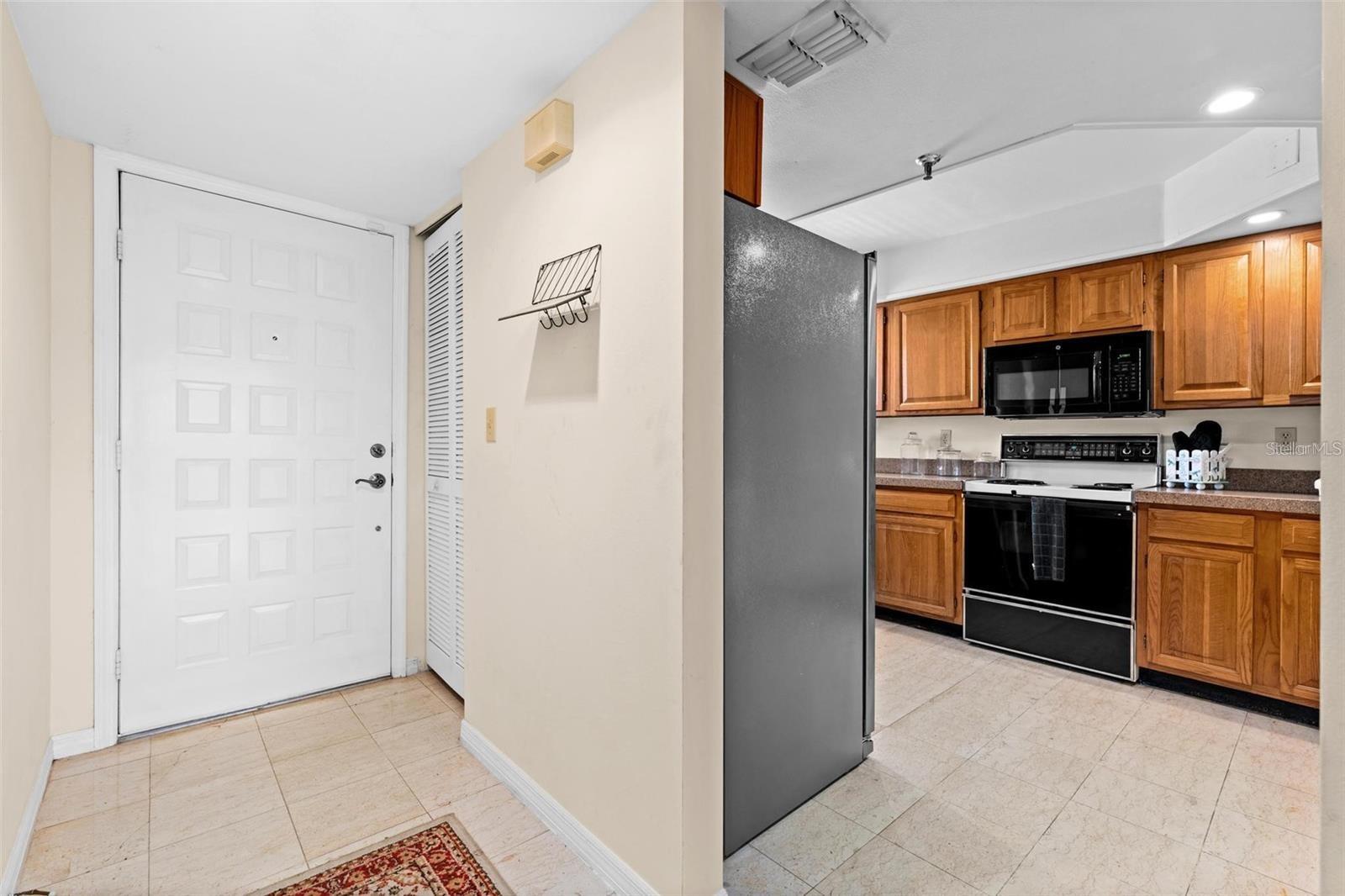 1162 Carmel Cir #440 Property Photo 4