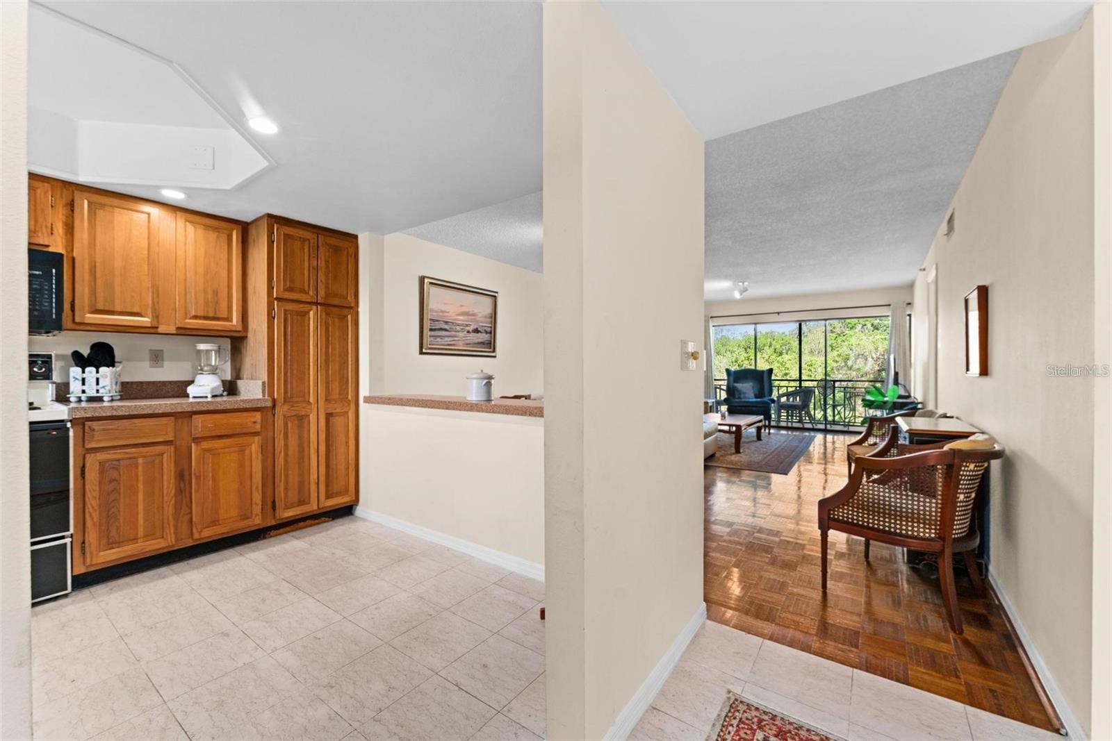 1162 Carmel Cir #440 Property Photo 5