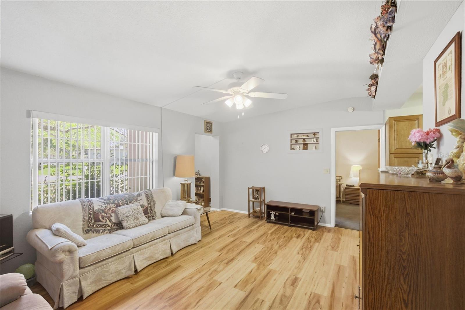 481 Kentia Rd Property Photo 2