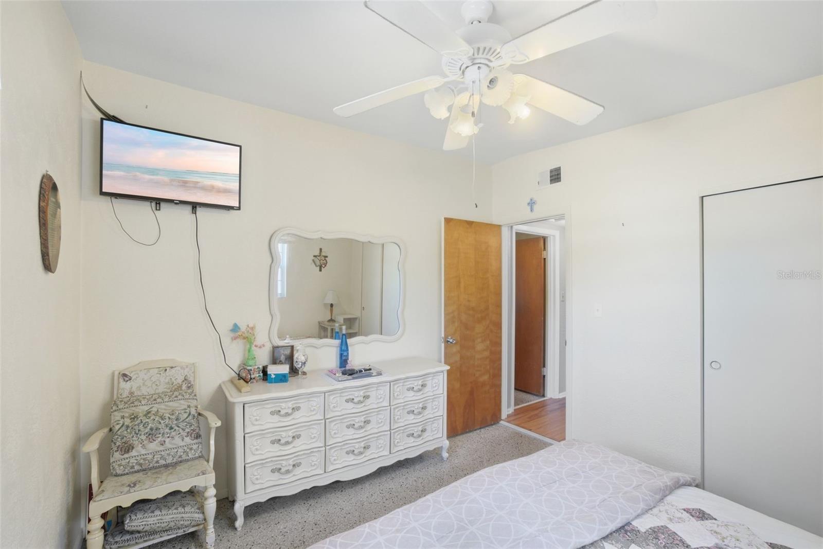 481 Kentia Rd Property Photo 15