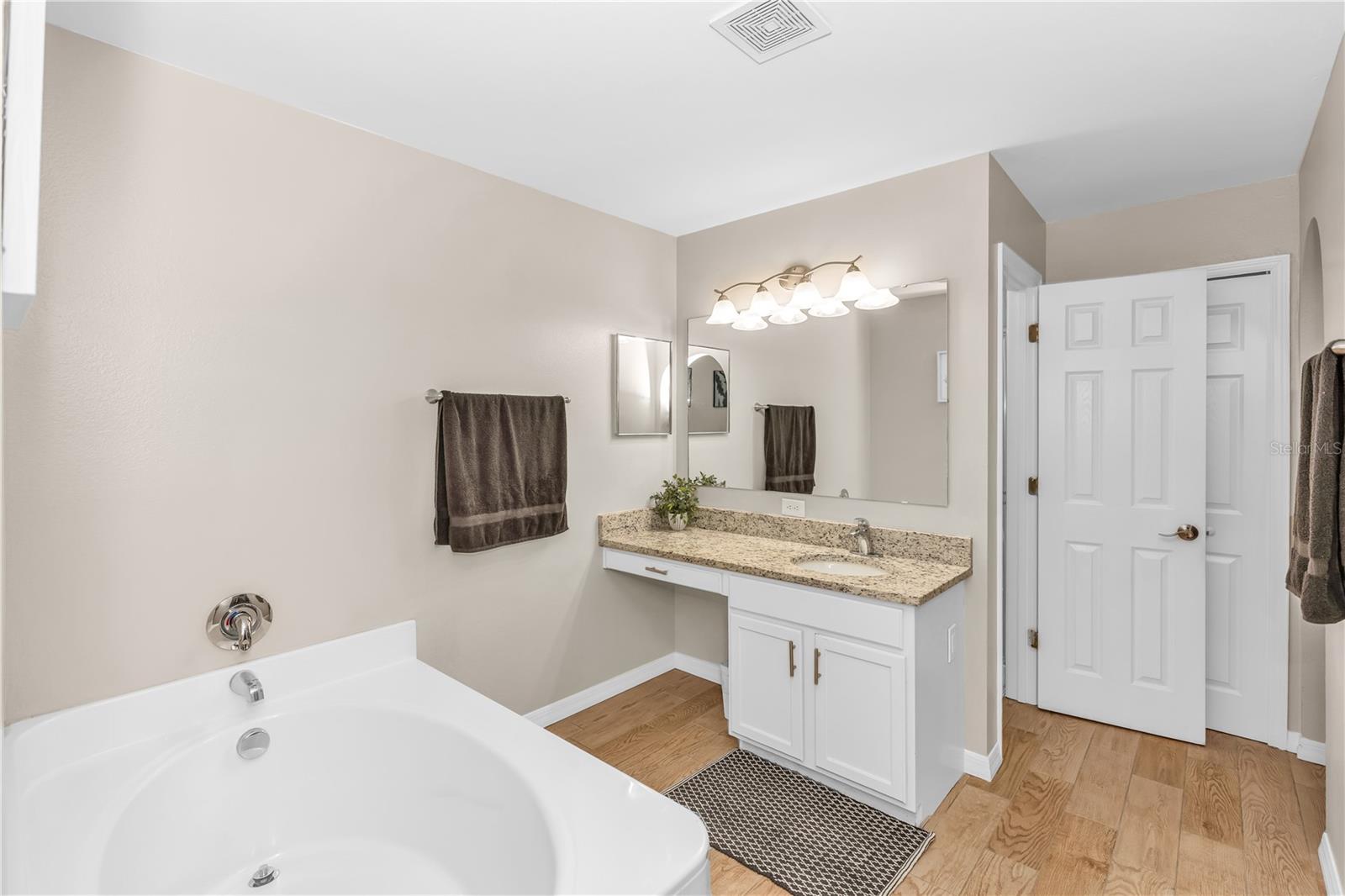 1874 Corner Meadow Cir Property Photo 21