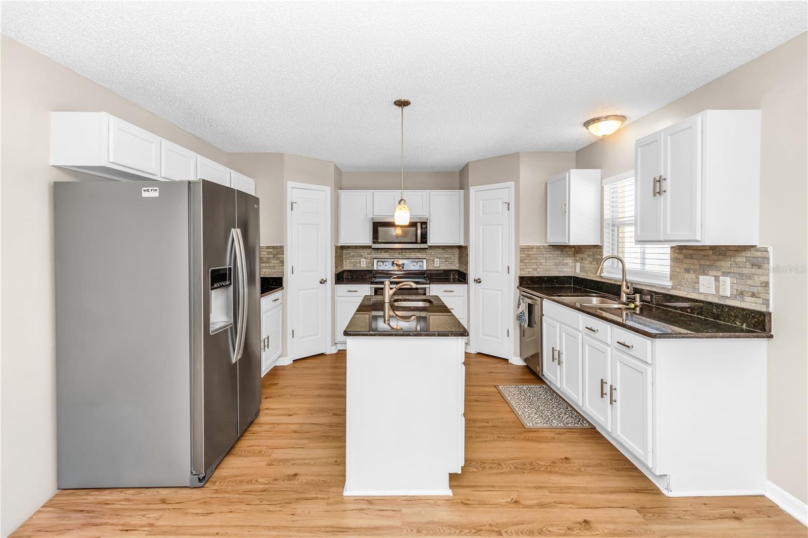 1874 Corner Meadow Cir Property Photo 27