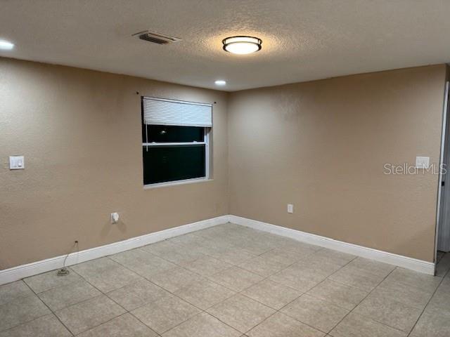 2847 W Harwood St Property Photo 6