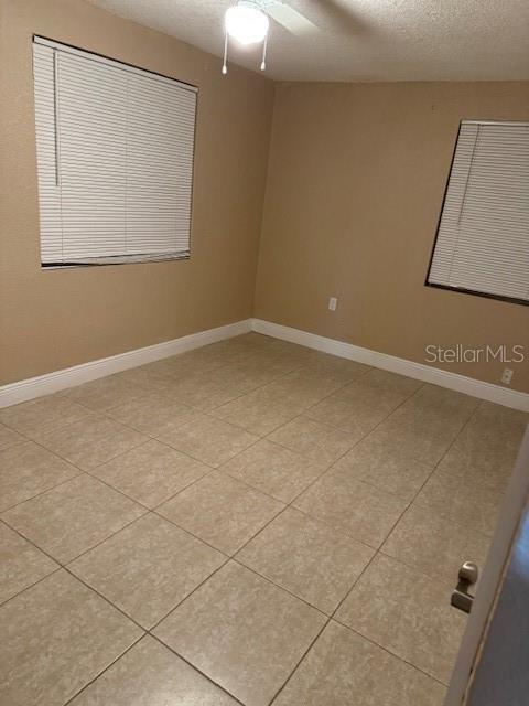 2847 W Harwood St Property Photo 8