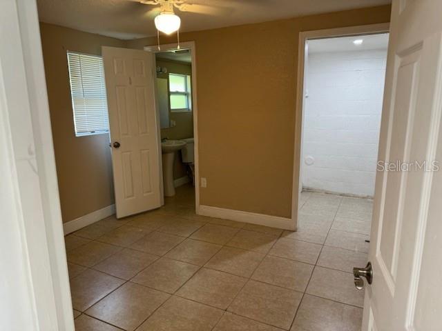 2847 W Harwood St Property Photo 11