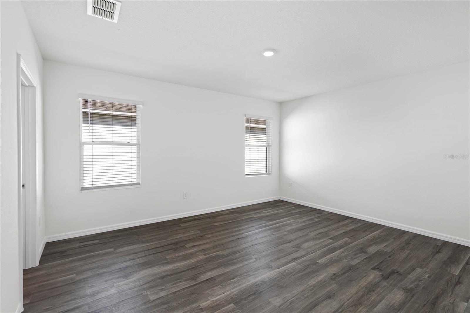 1660 Hummingbird Rd Property Photo 12