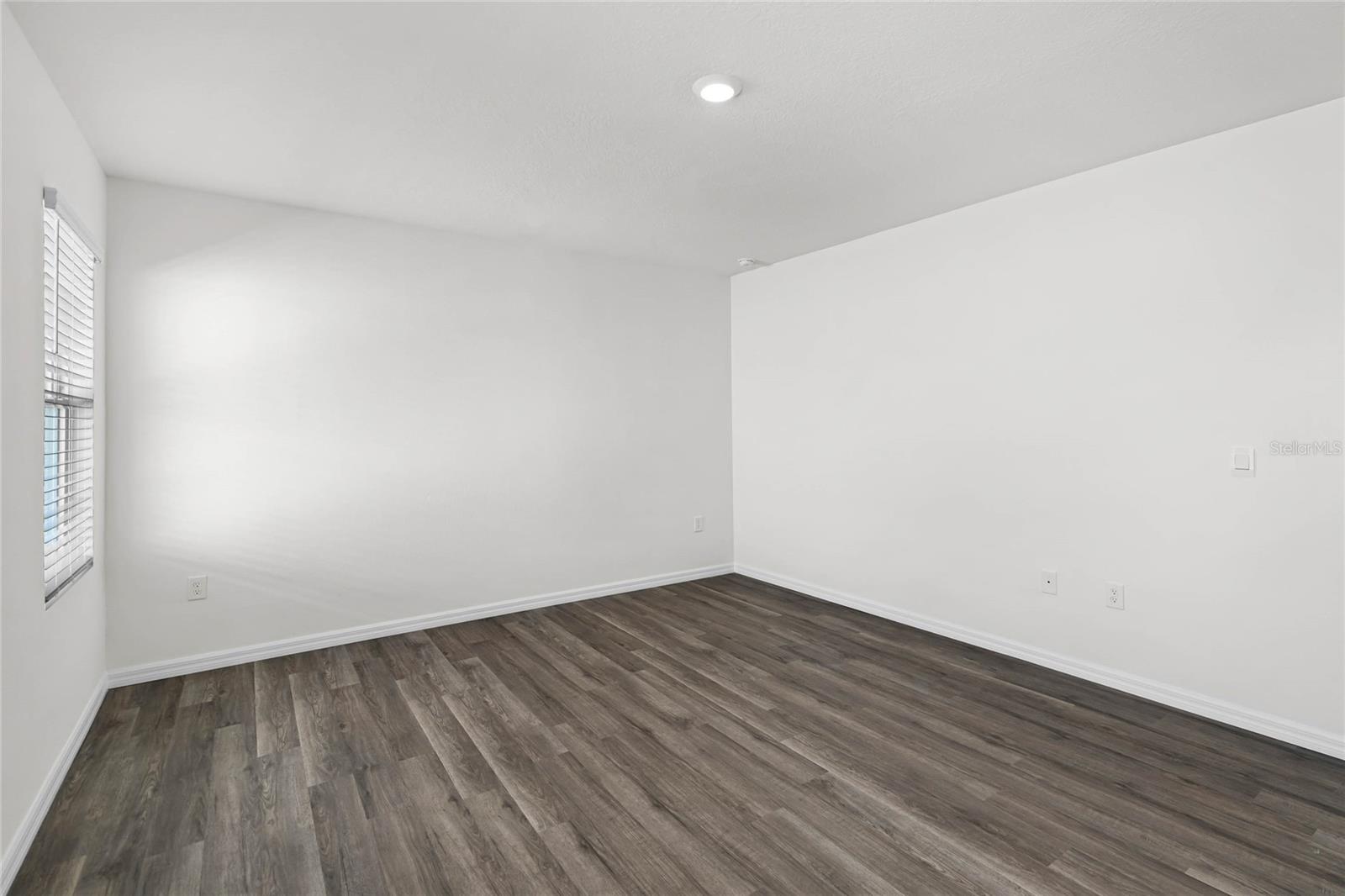 1660 Hummingbird Rd Property Photo 15