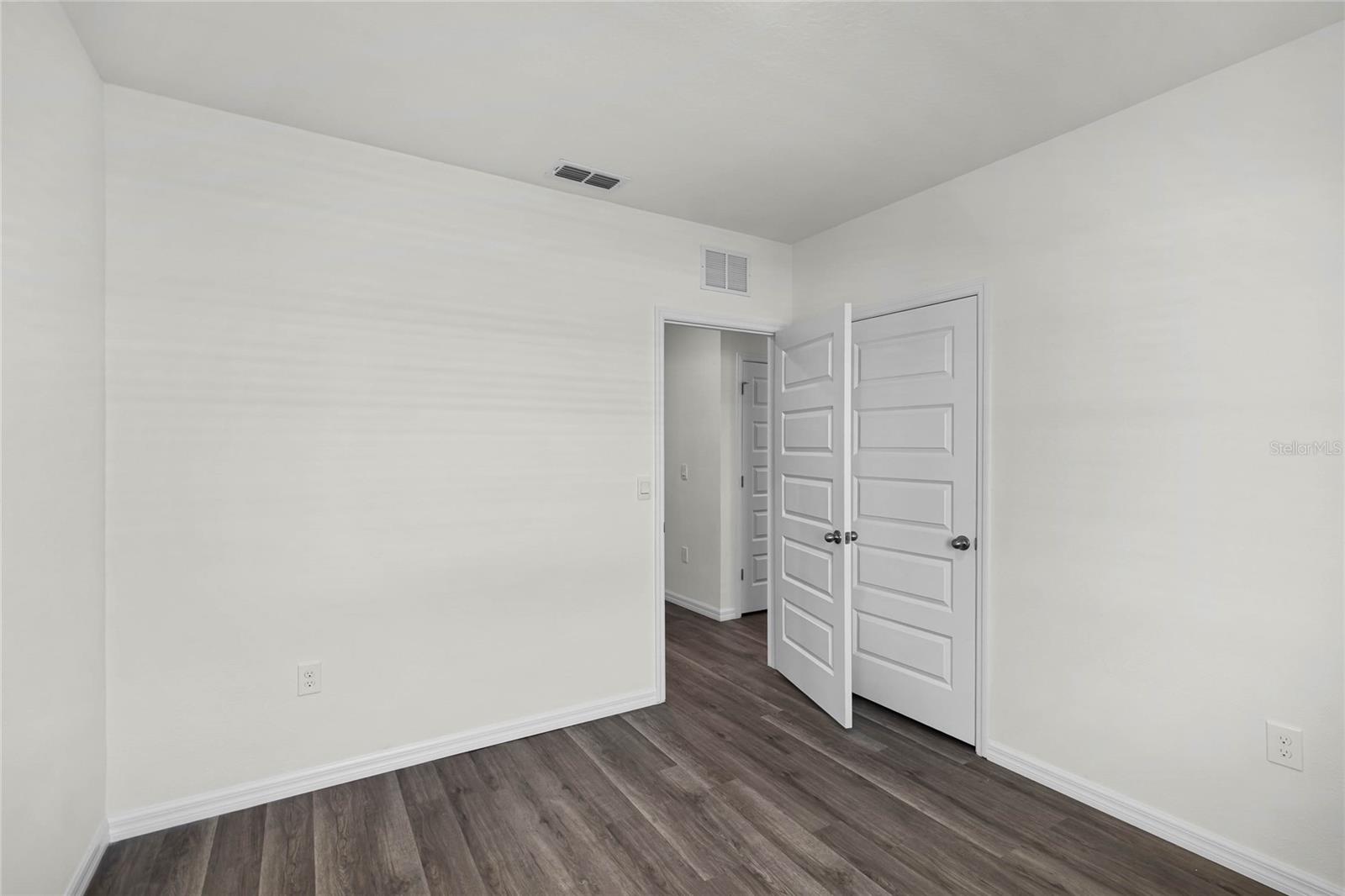 1660 Hummingbird Rd Property Photo 24