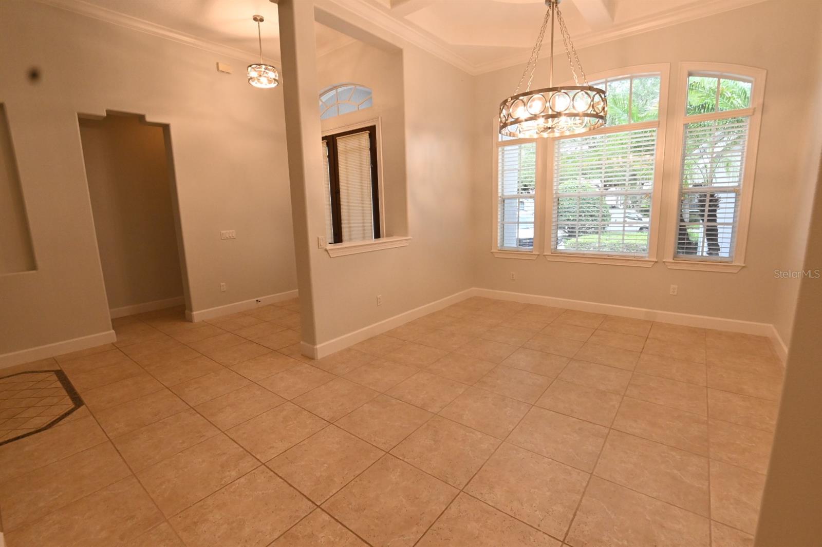 8122 Whitford Ct Property Photo 11