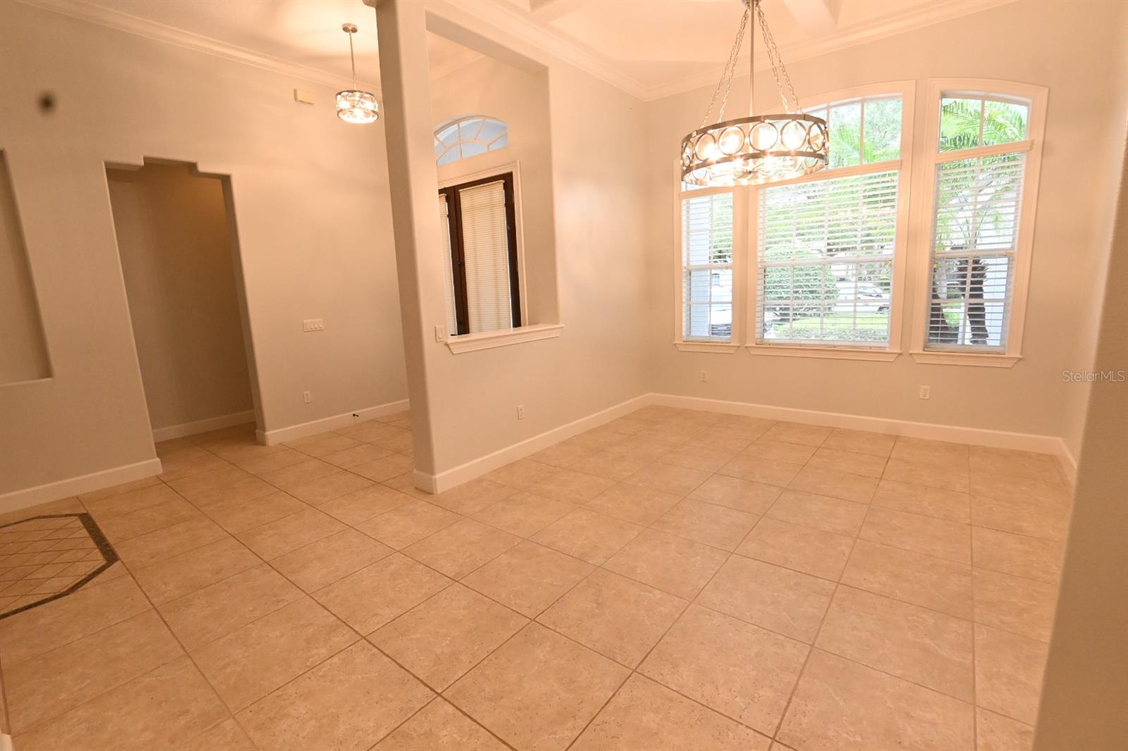8122 Whitford Ct Property Photo 12