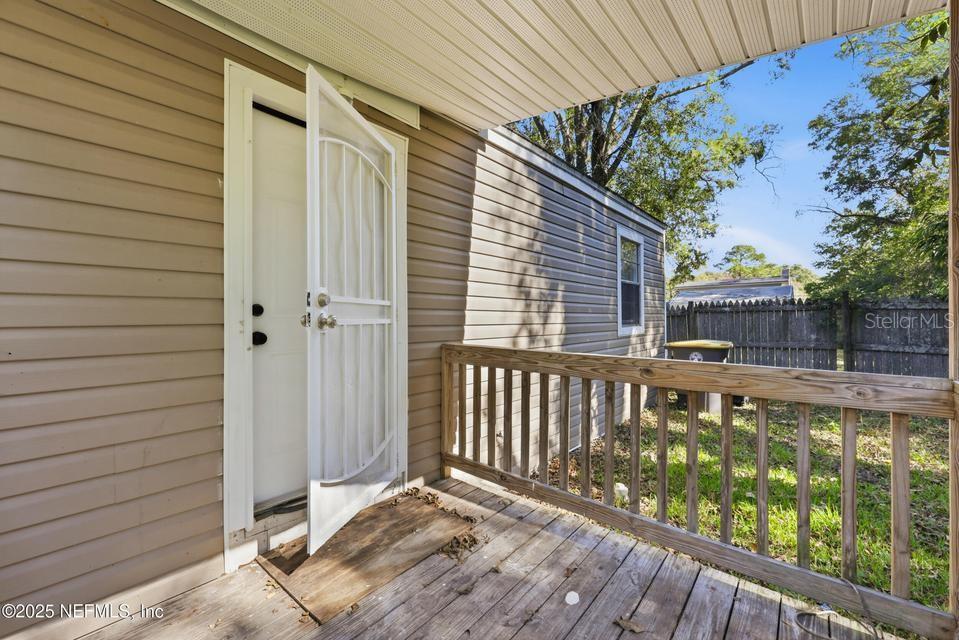 3428 Glen St Property Photo 21