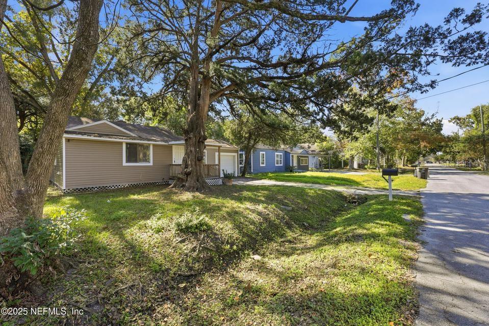 3428 Glen St Property Photo 27
