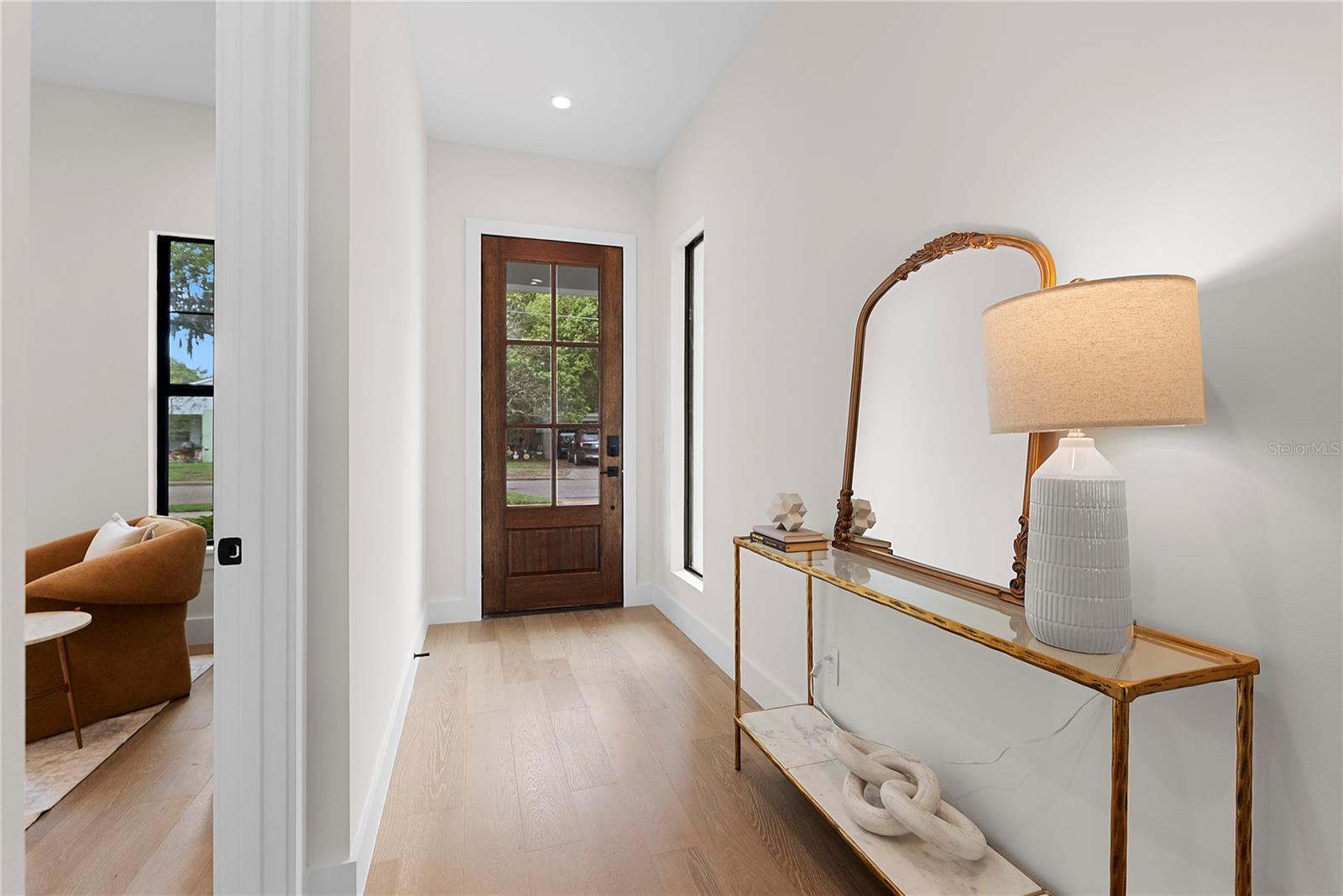 O6406381 Property Photo 3
