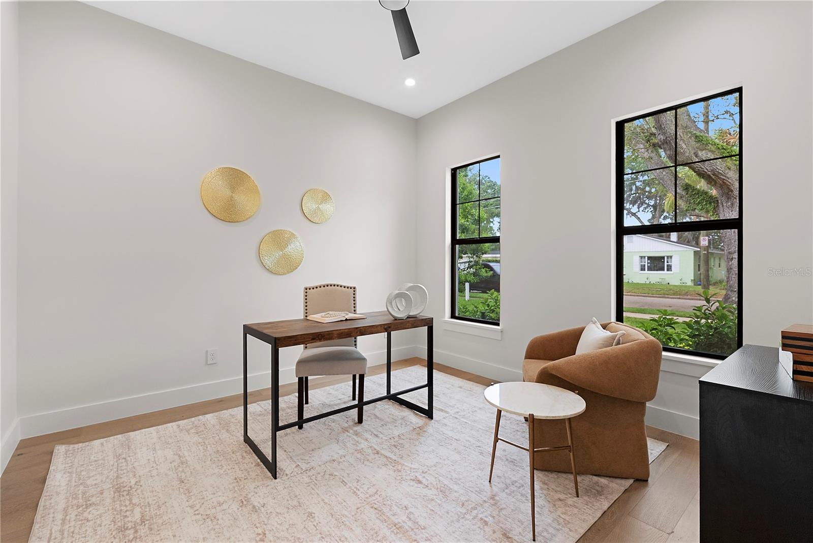 O6406381 Property Photo 4