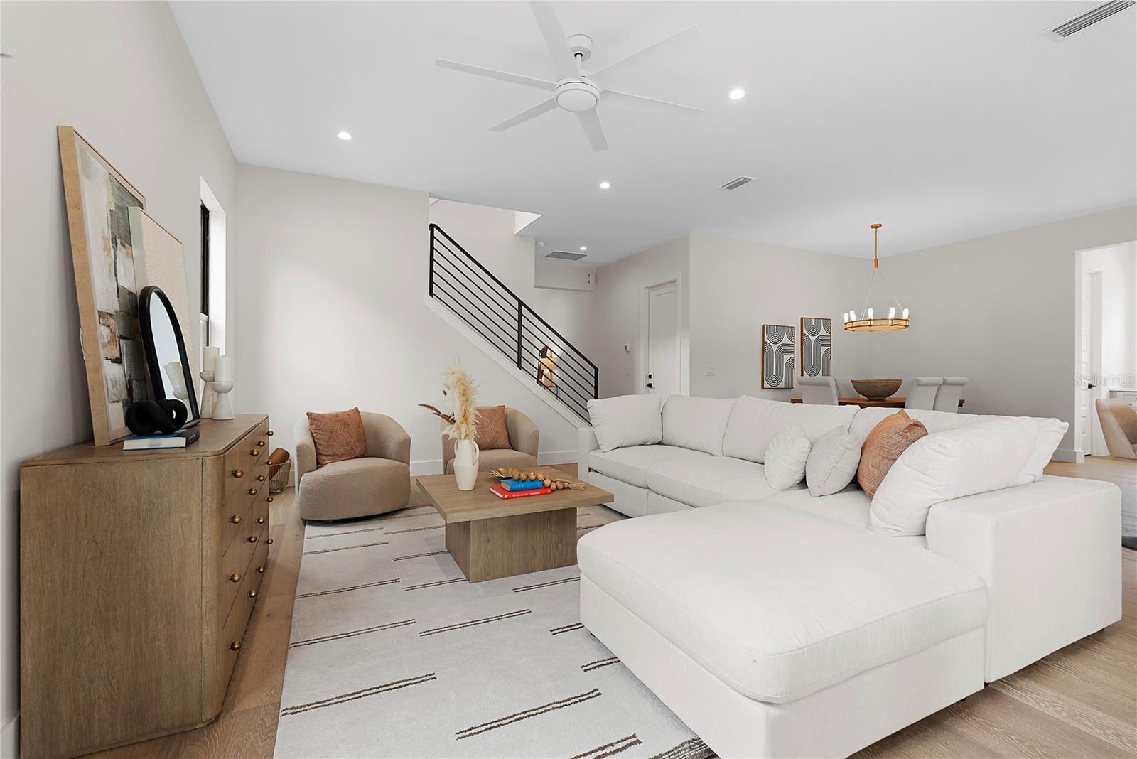 O6406381 Property Photo 9