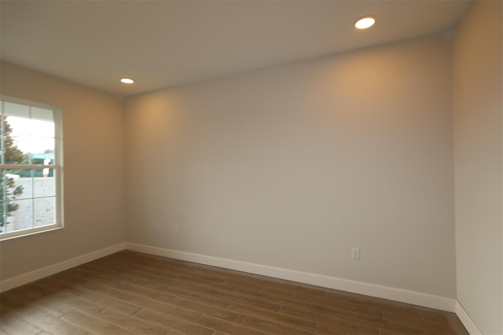 2568 Hawks Overlook Property Photo 6
