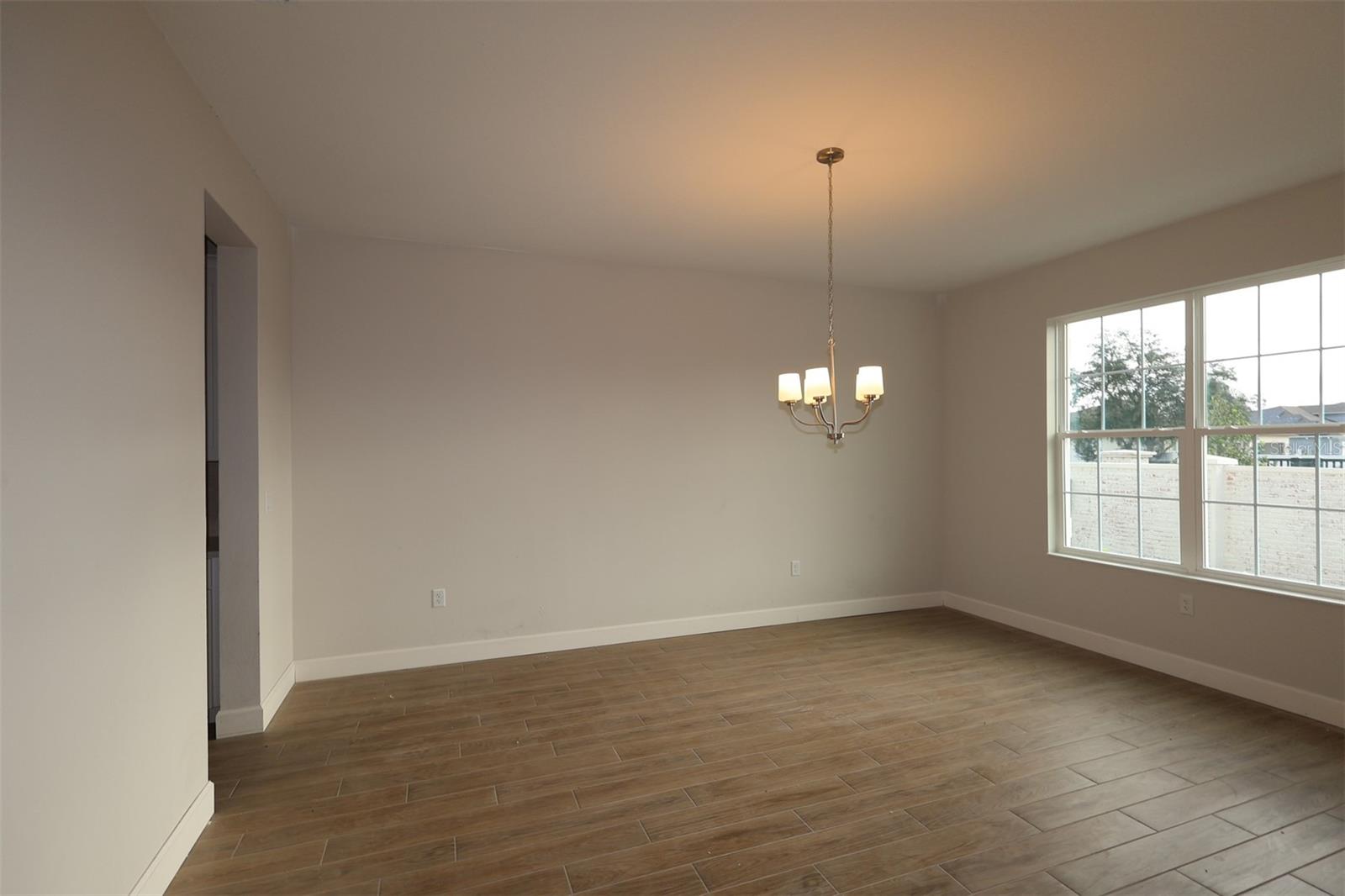 2568 Hawks Overlook Property Photo 7