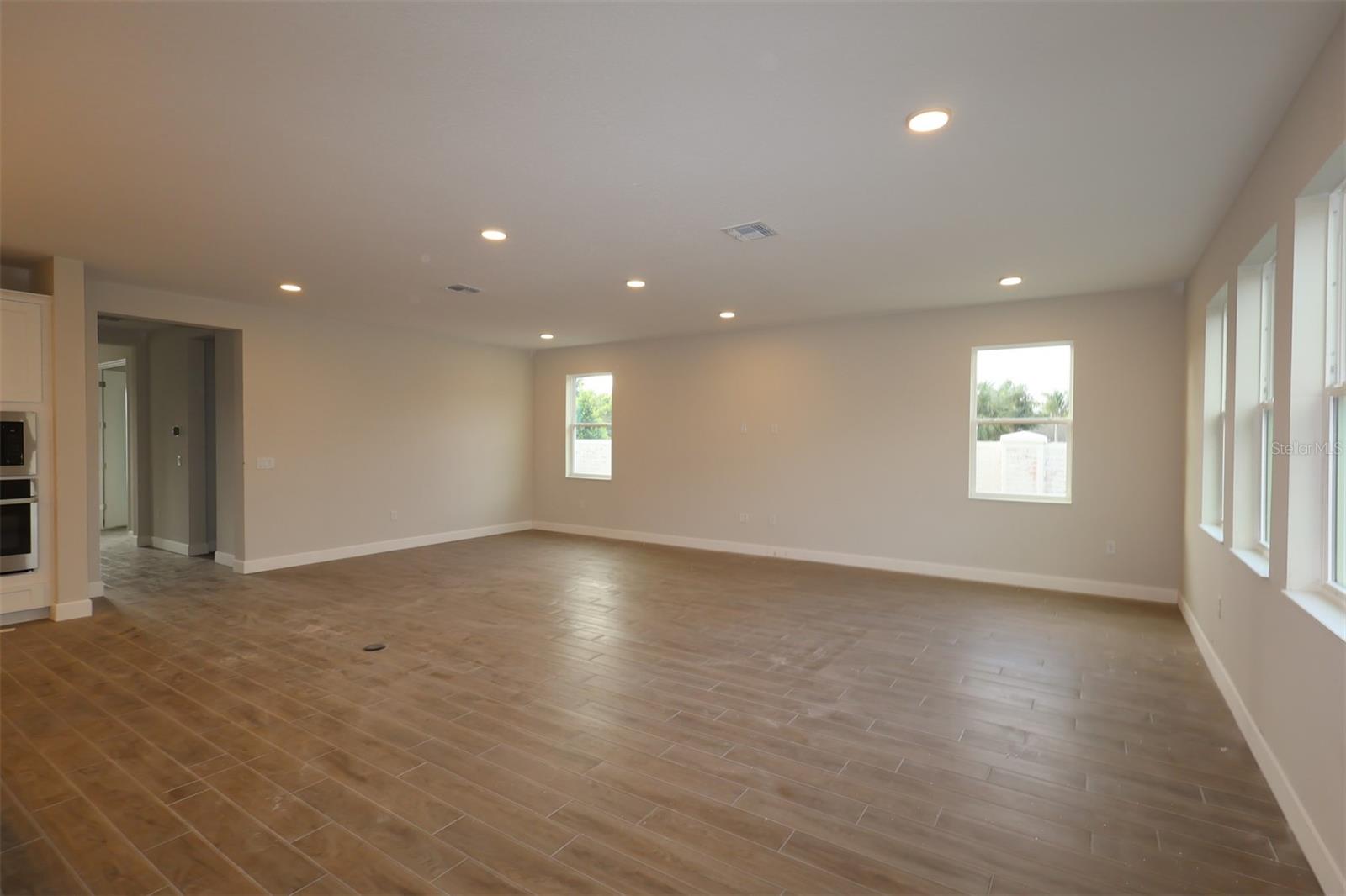 2568 Hawks Overlook Property Photo 12