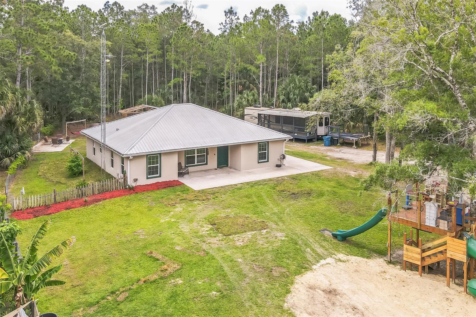 723 River Run Rd Property Photo 1