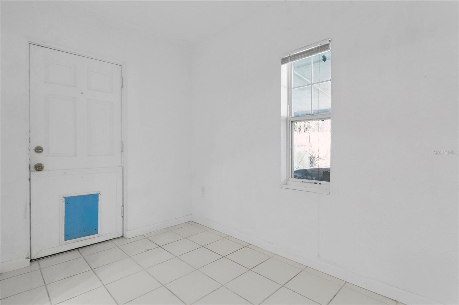 2482 Roxbury Rd Property Photo 10