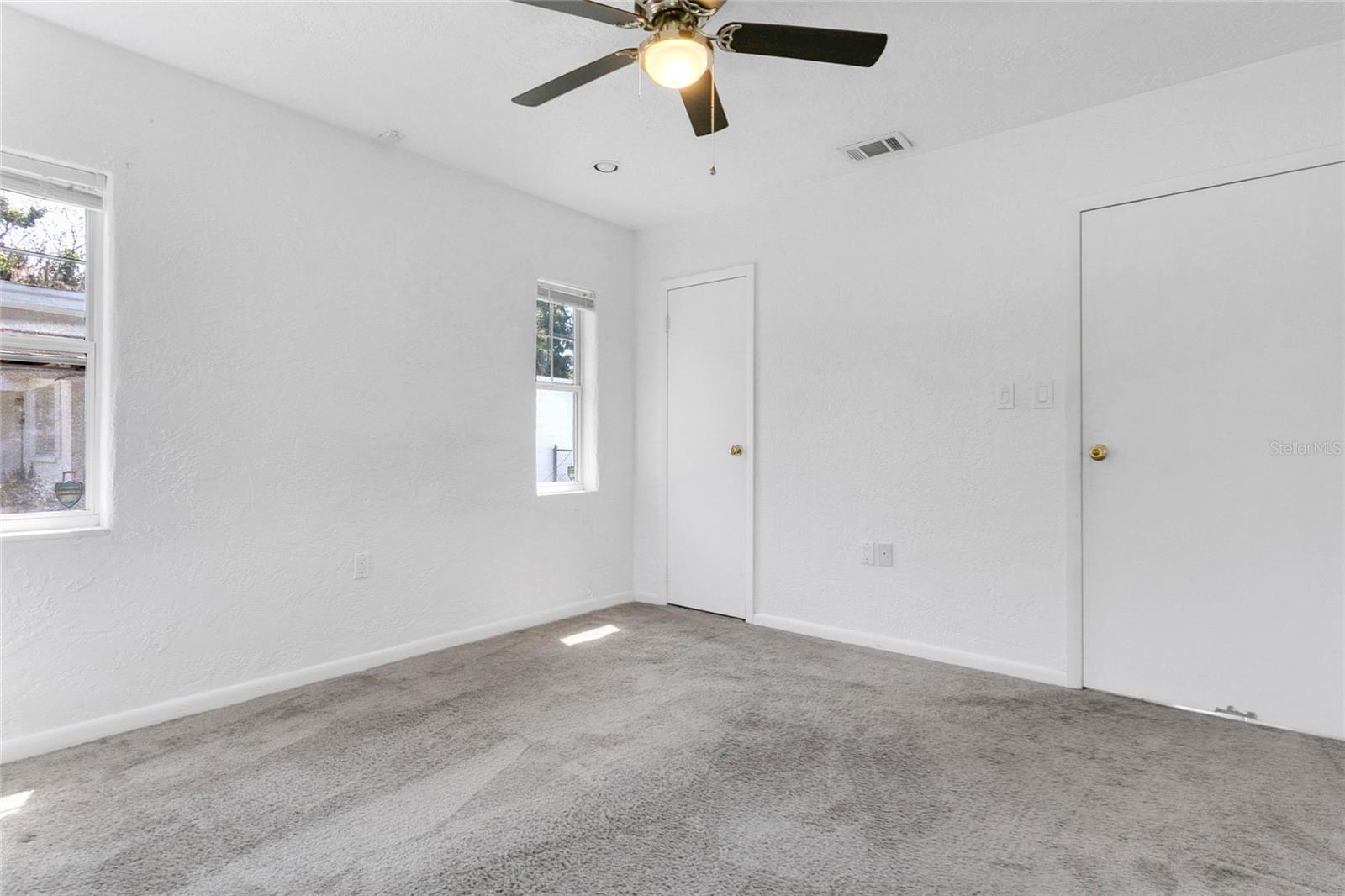 2482 Roxbury Rd Property Photo 11