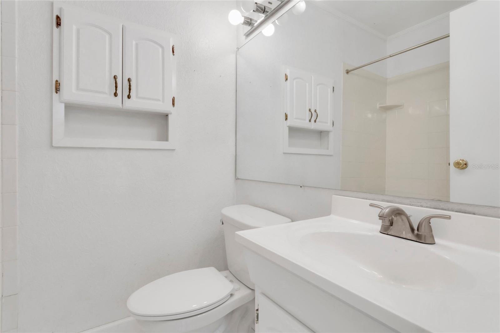2482 Roxbury Rd Property Photo 14