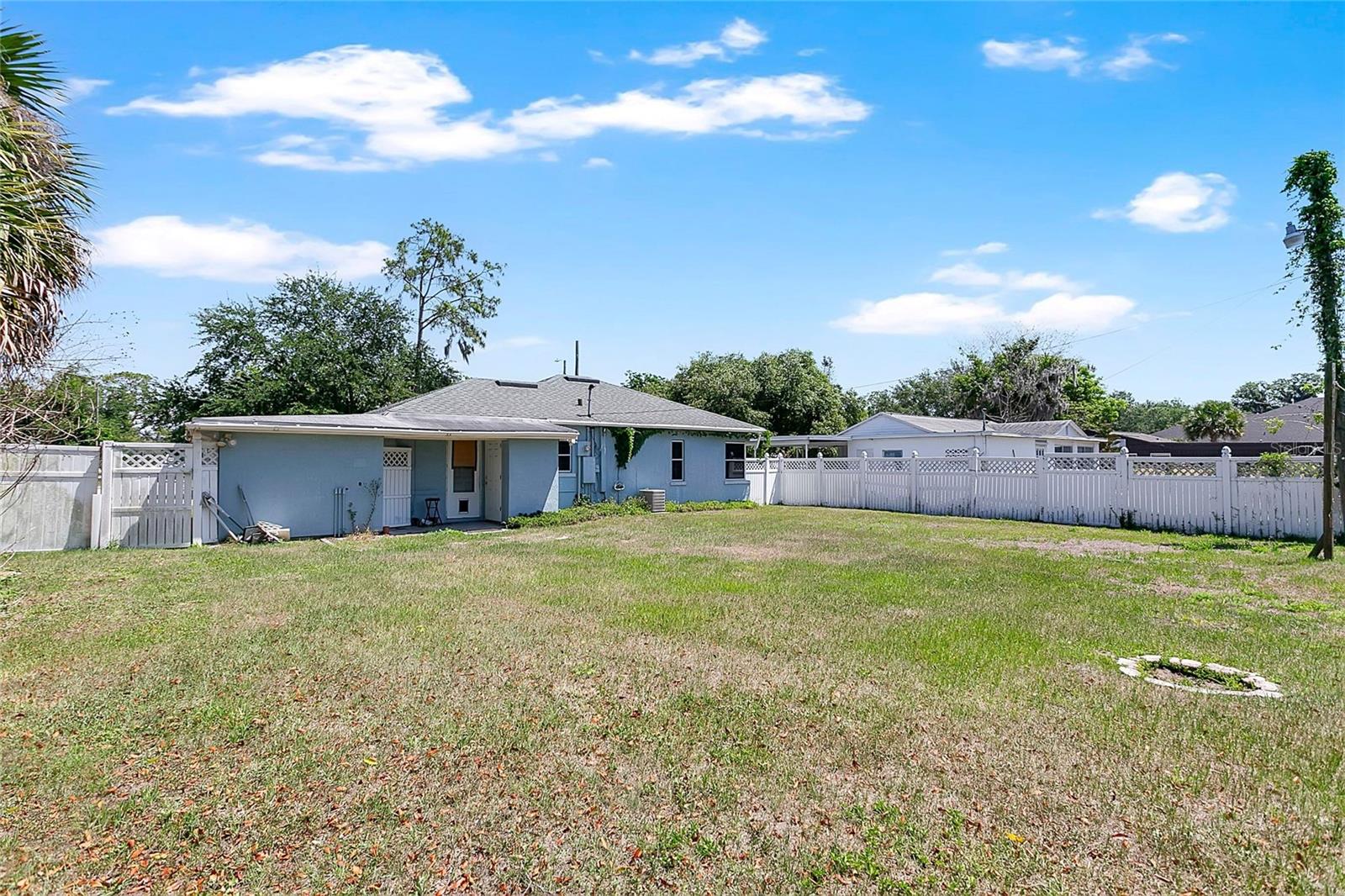 2482 Roxbury Rd Property Photo 17