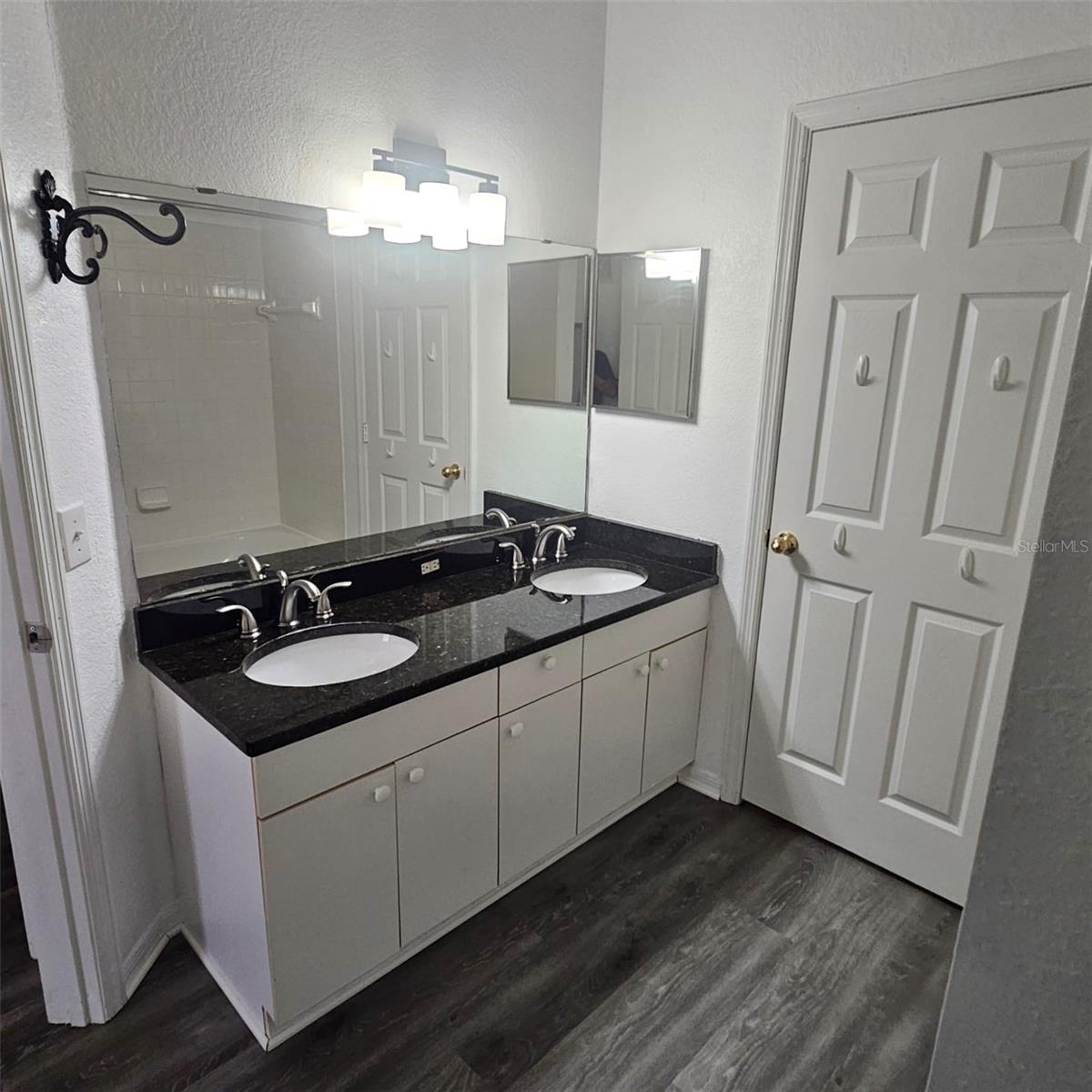 3599 Conroy Rd #934 Property Photo 7