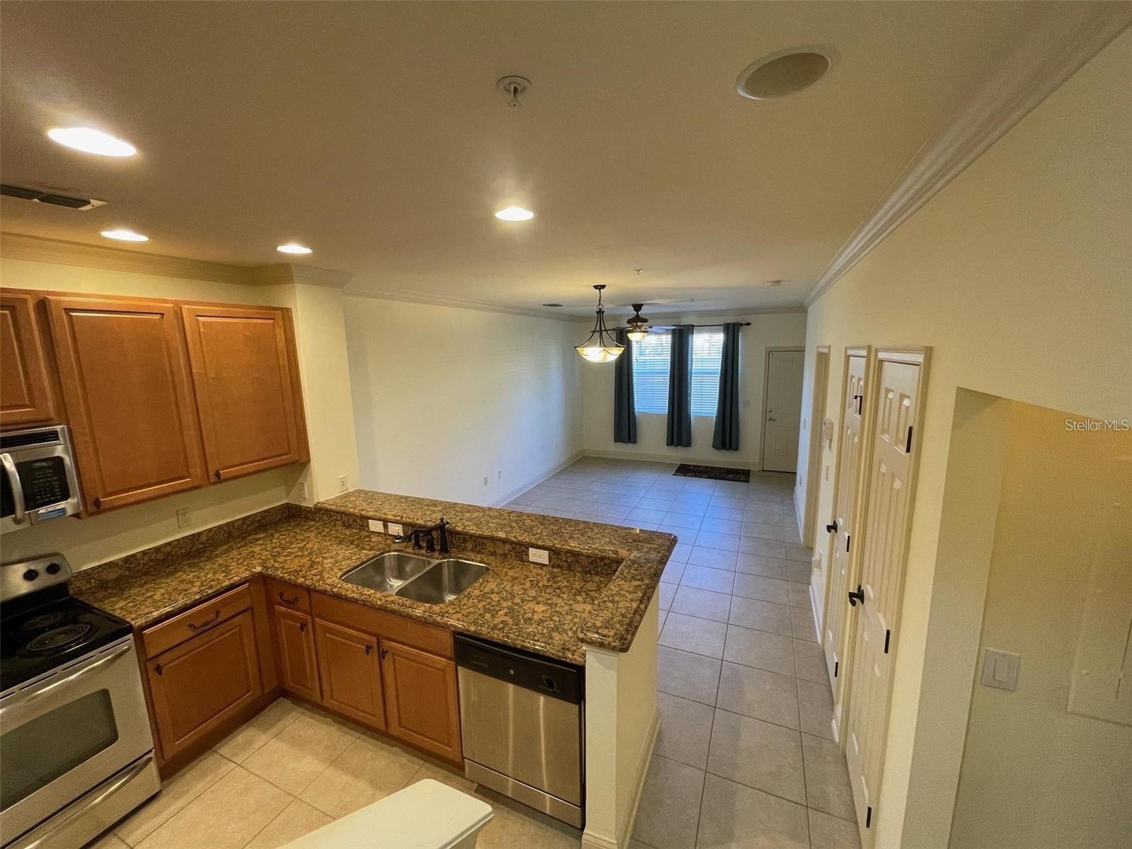 2846 Bella Vista Dr Property Photo 3