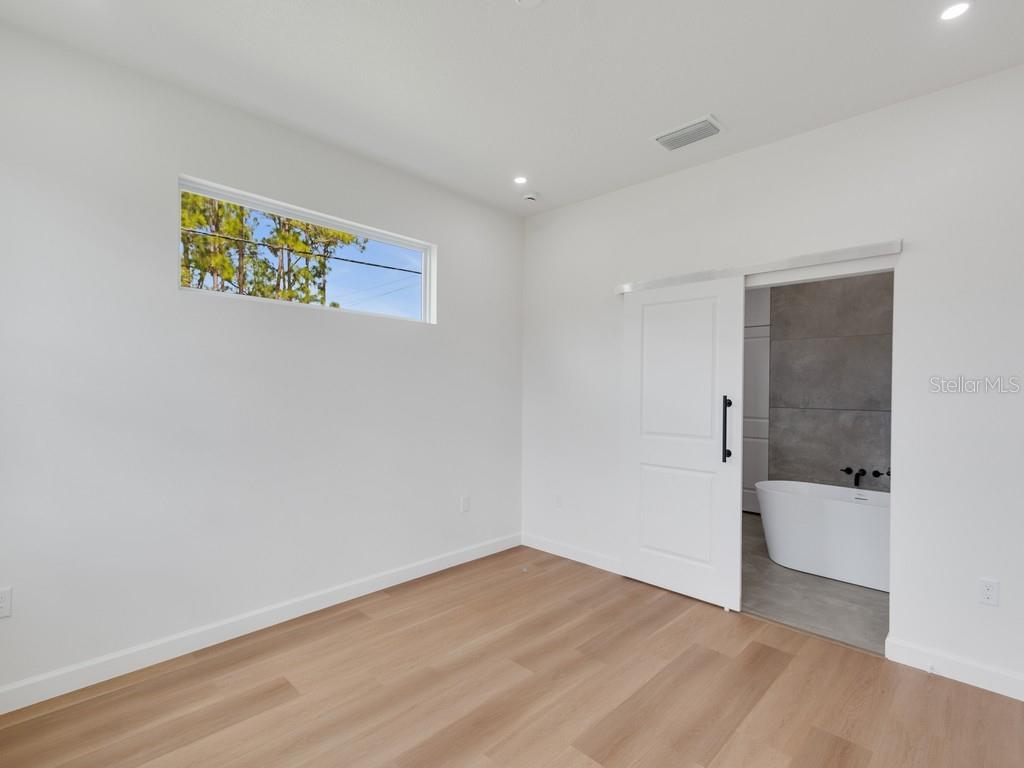 2602 De Groodt Rd Sw Property Photo 11