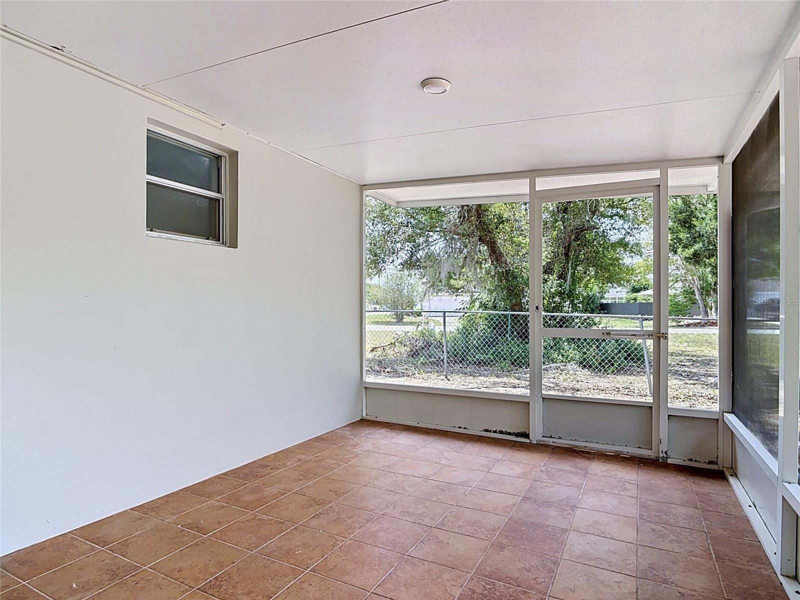 930 Troy Dr Property Photo 39