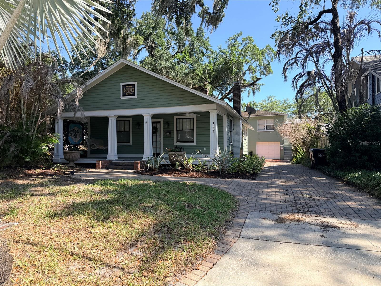 1004 PALMER ST Property Photo 1