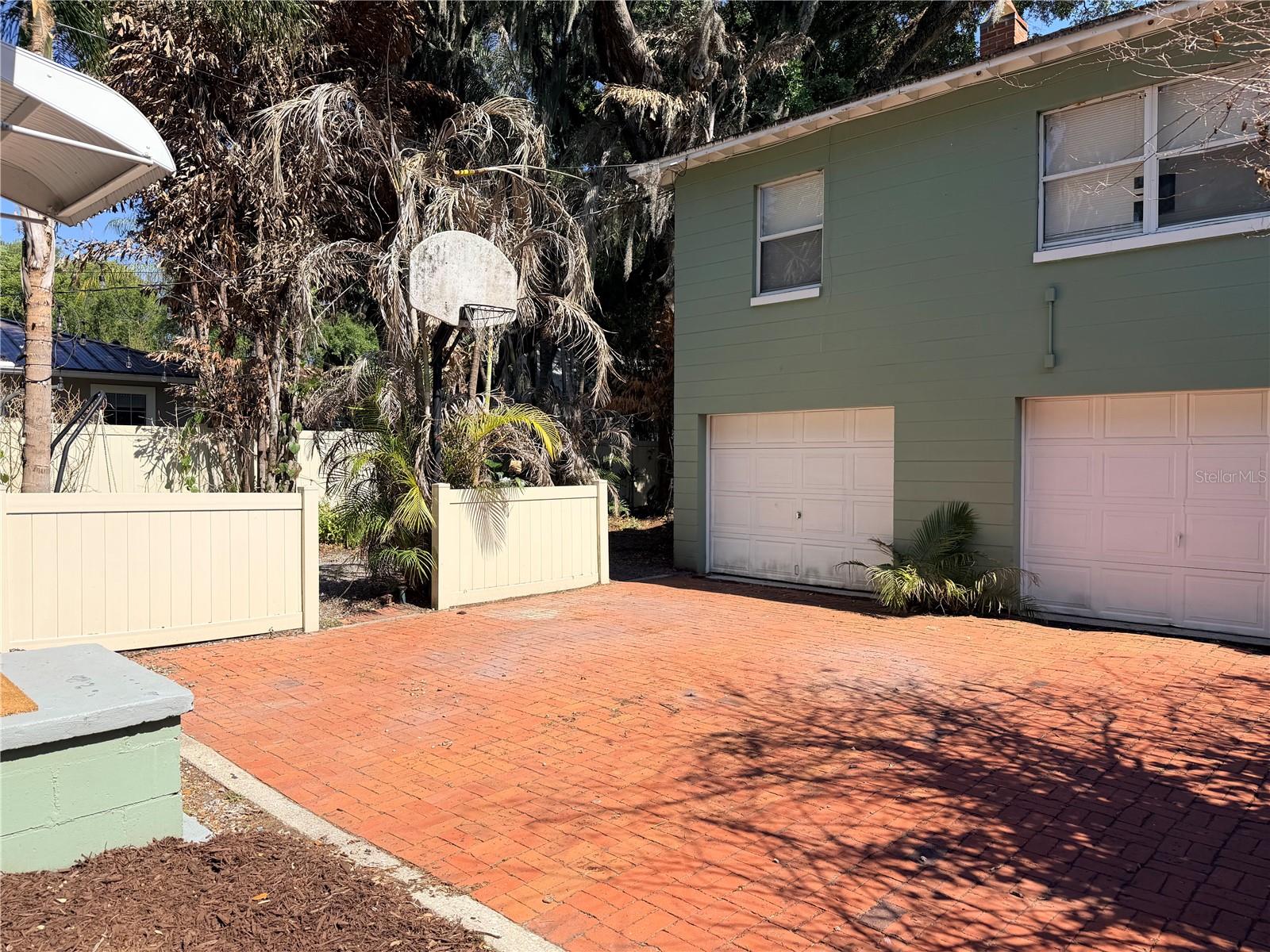 1004 Palmer St Property Photo 7