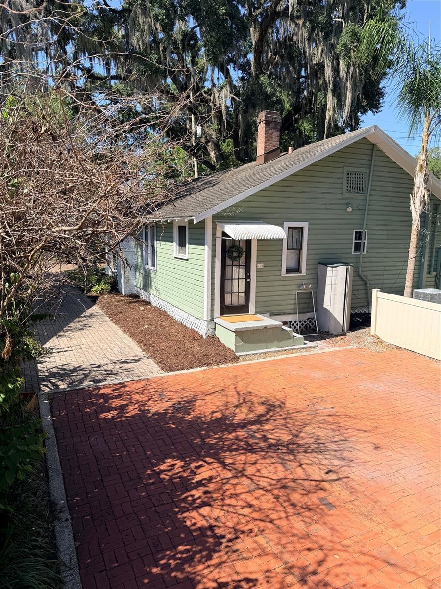 1004 Palmer St Property Photo 10