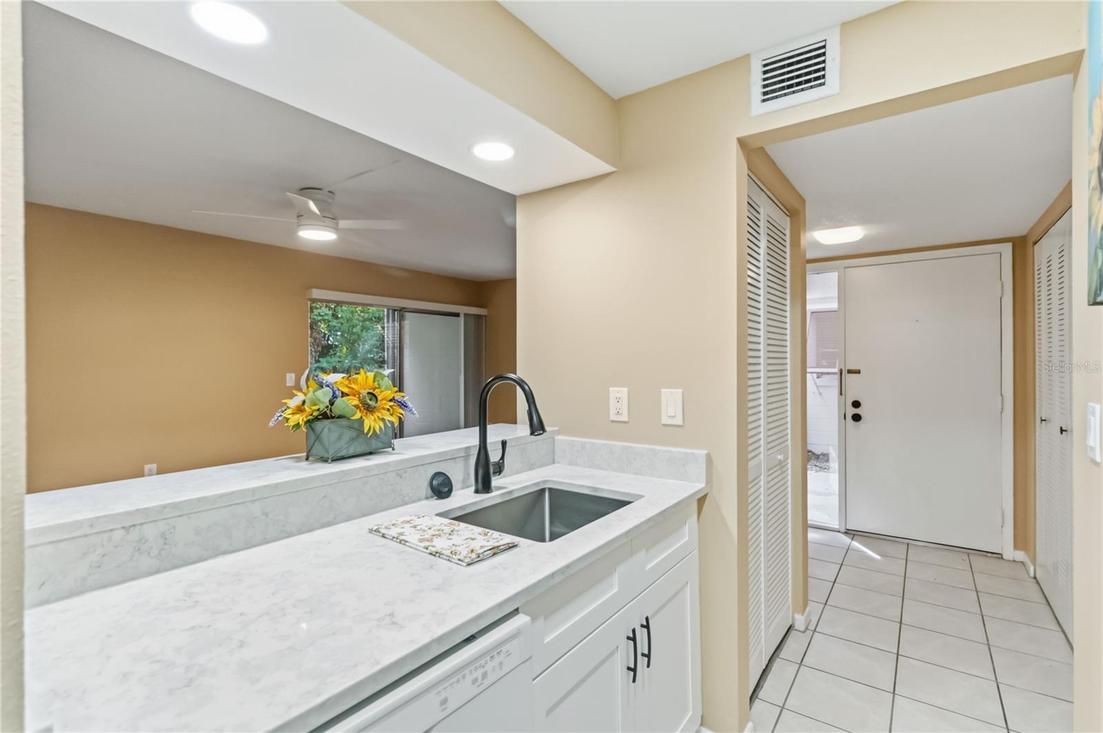 164 Perimeter Dr #4a Property Photo 10